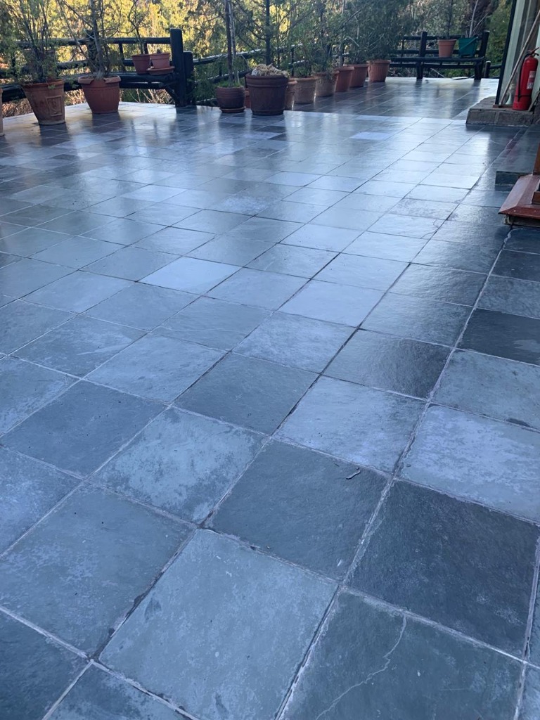 Piedra natural con tratamiento